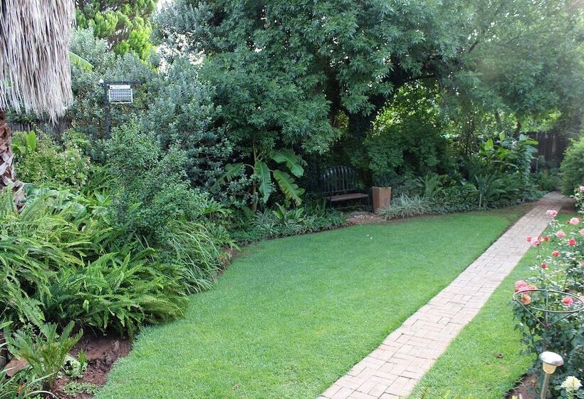 Pensión Ukarimu Guest House