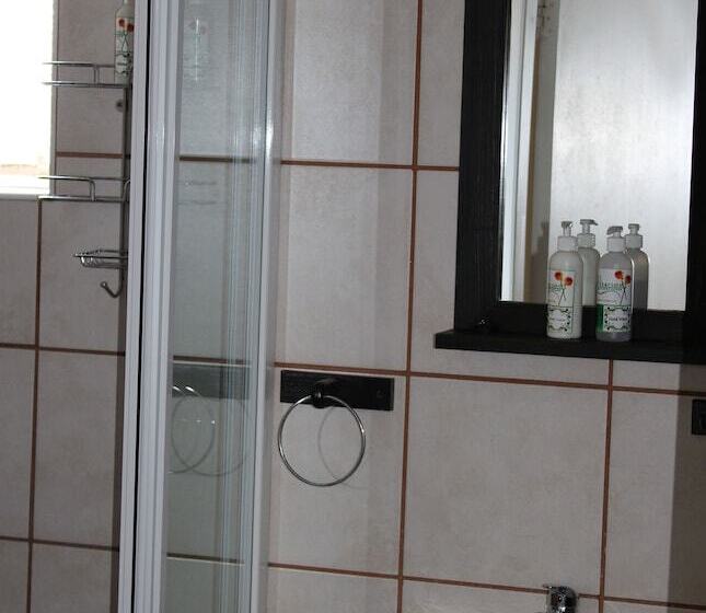 Pensión Ukarimu Guest House