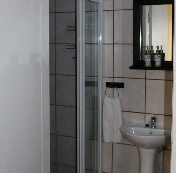 Pensión Ukarimu Guest House