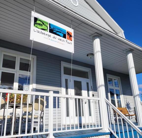 הוסטל L Auberge Du Vieux Pont