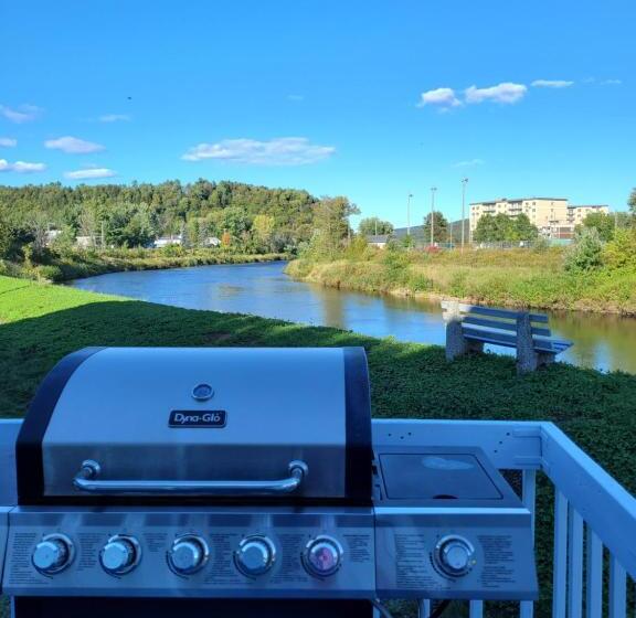 הוסטל L Auberge Du Vieux Pont