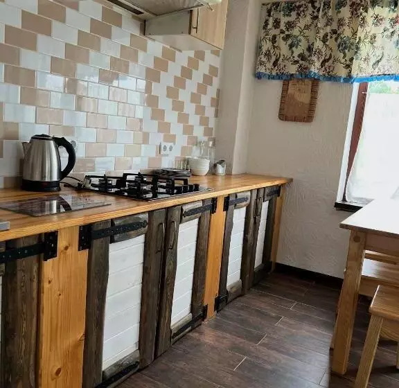 ホテル готельно ресторанний комплекс кичера