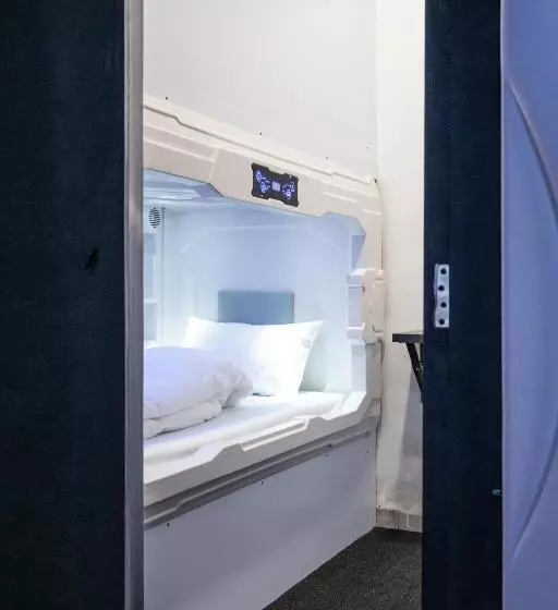 カプセルホテル Naptapgo, Ec Metro   Luxury Japanese Pod Room   Lounge, Wi Fi