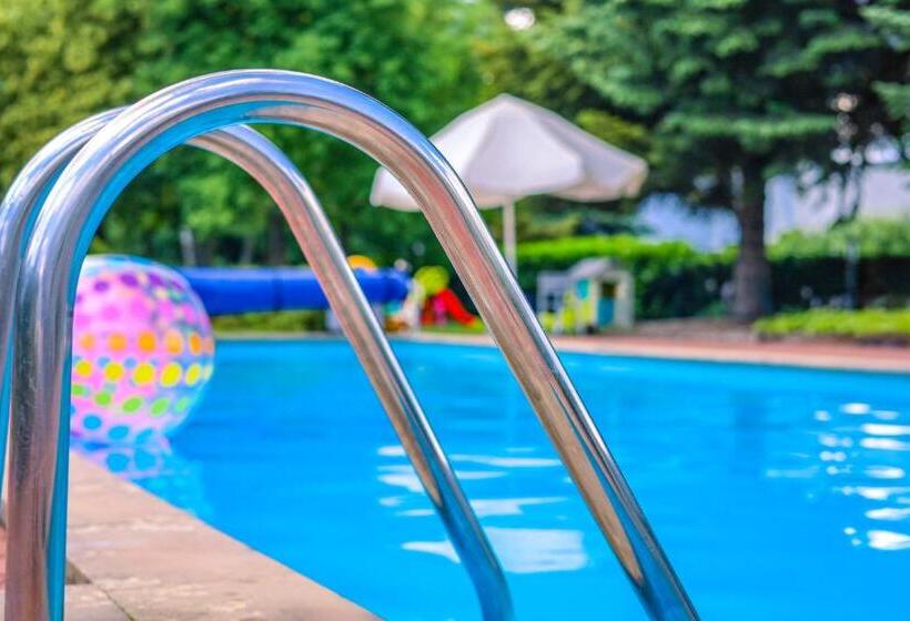 Отель Mercure Fukuoka Munakata Resort & Spa