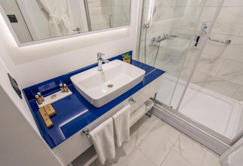 هتل Orbi City Apart