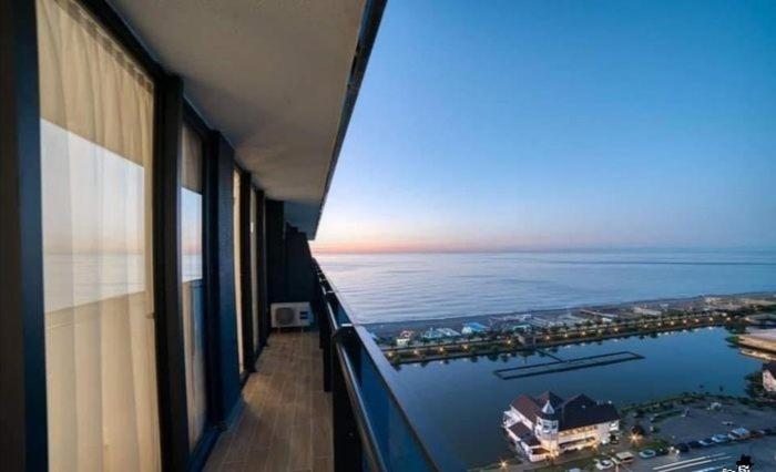 هتل Orbi City Apart