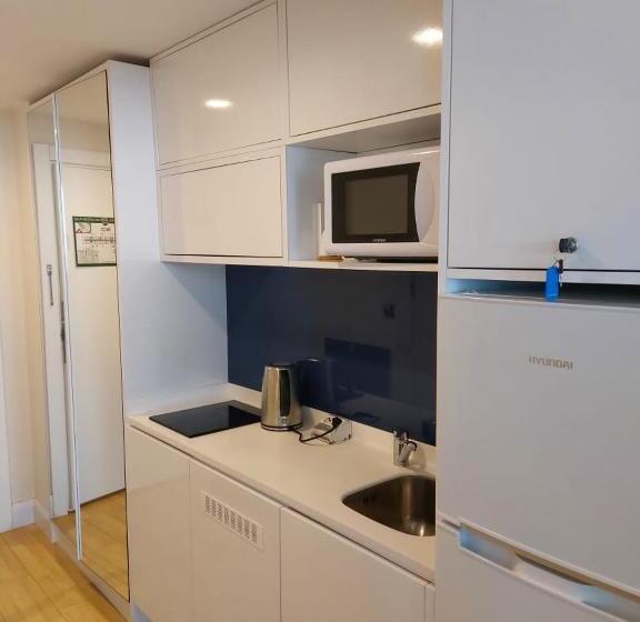 هتل Orbi City Apart