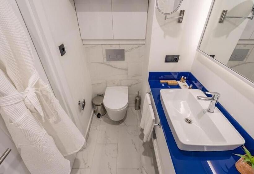 هتل Orbi City Apart