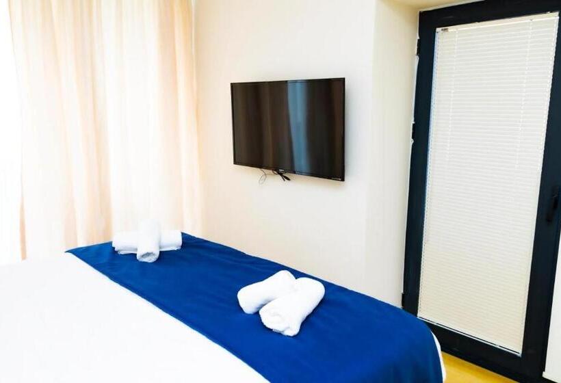 هتل Orbi City Apart