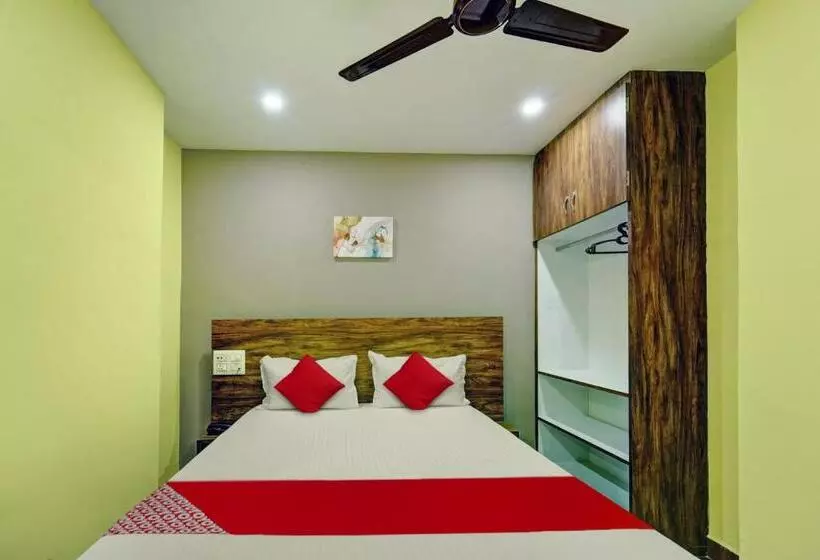 Super Hotel O Jacs Inn