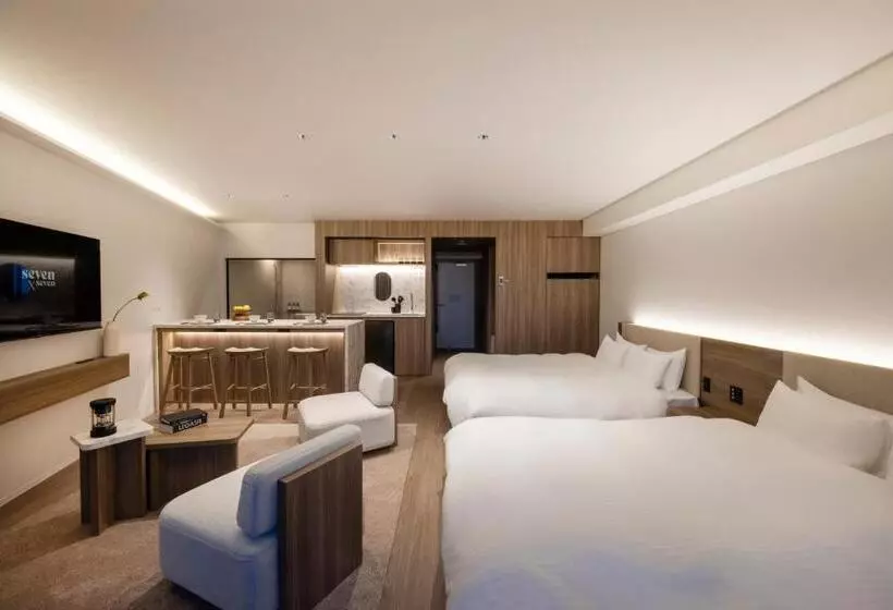 Hotelli Seven X Seven 糸島