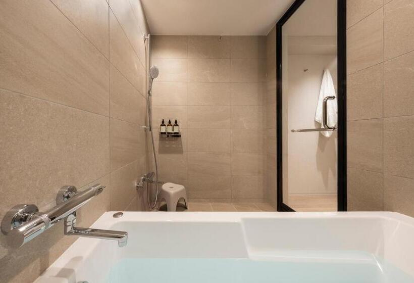 Hotelli Seven X Seven 糸島