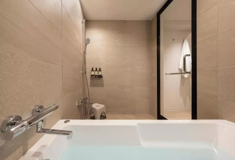 Hotelli Seven X Seven 糸島