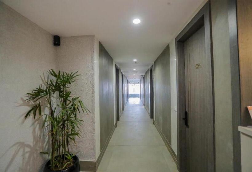 هتل The White Seasons