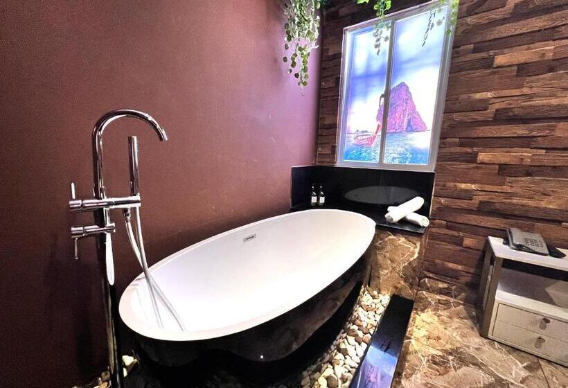 Loove Hotel   Khách Sạn Tình Yêu