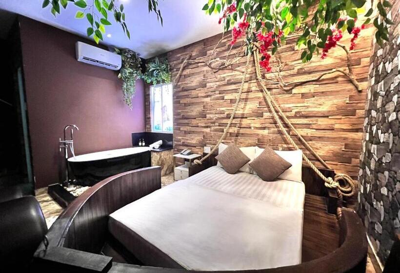 Loove Hotel   Khách Sạn Tình Yêu