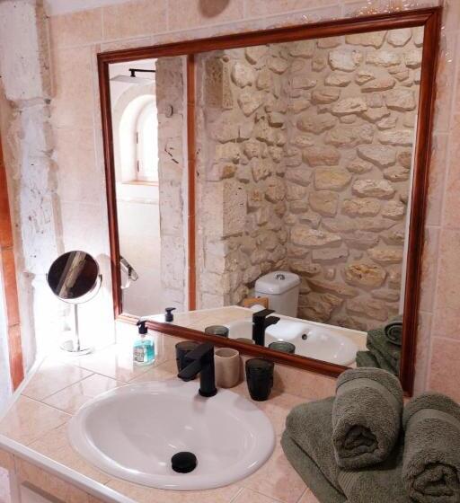 بنسيون Chambre Porthos