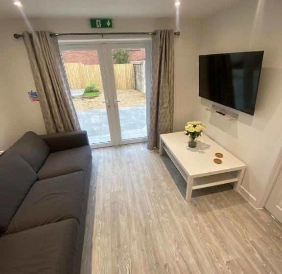 פנסיון Erin Guest House