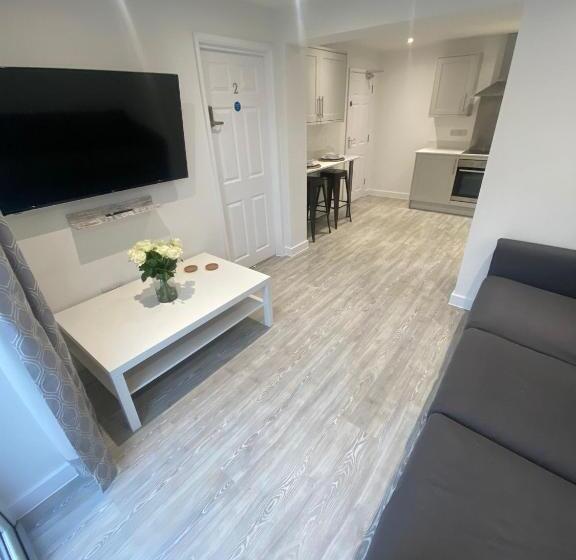 פנסיון Erin Guest House