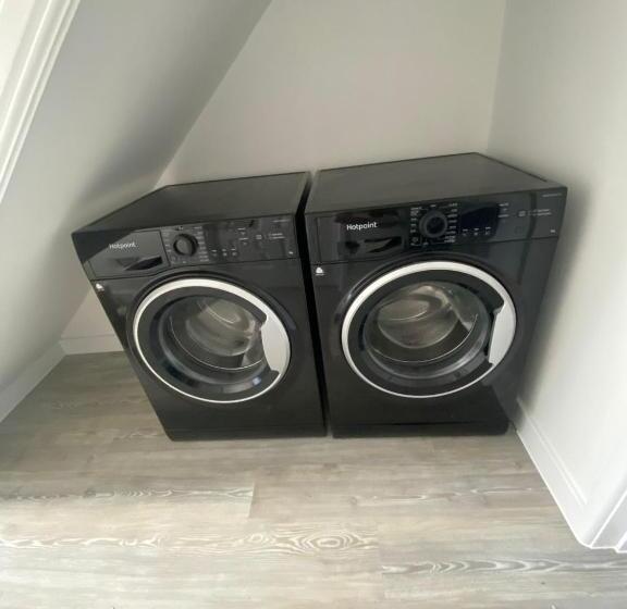 פנסיון Erin Guest House