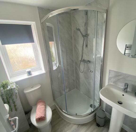 פנסיון Erin Guest House