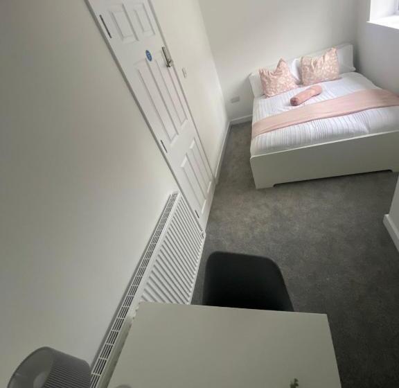 פנסיון Erin Guest House