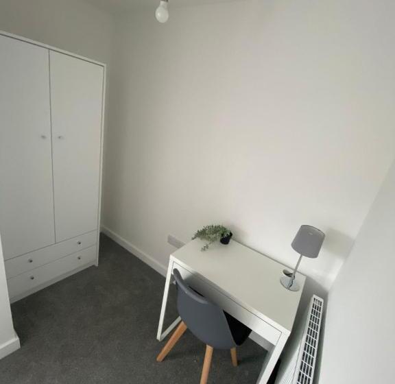 פנסיון Erin Guest House