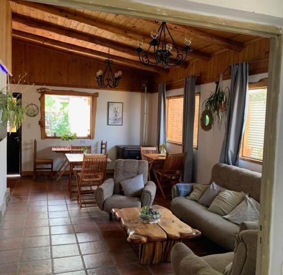 پانسیون Hostel Cosmo