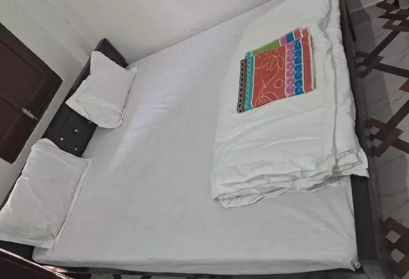 ペンション Park Avenue Guest House Sultanpur