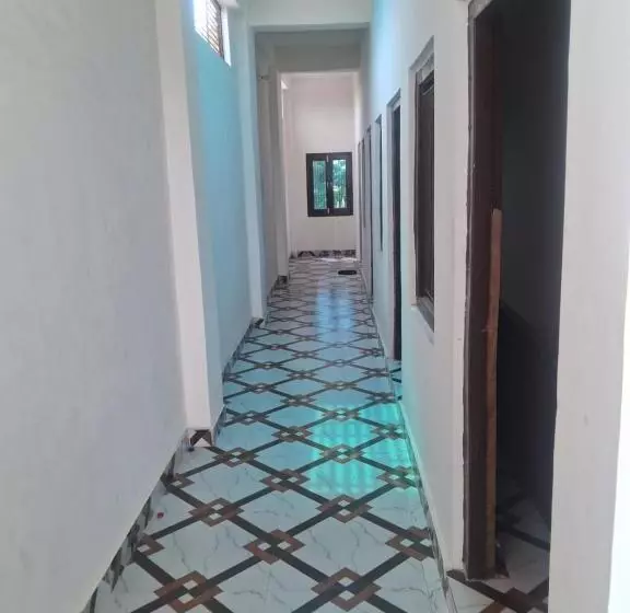ペンション Park Avenue Guest House Sultanpur