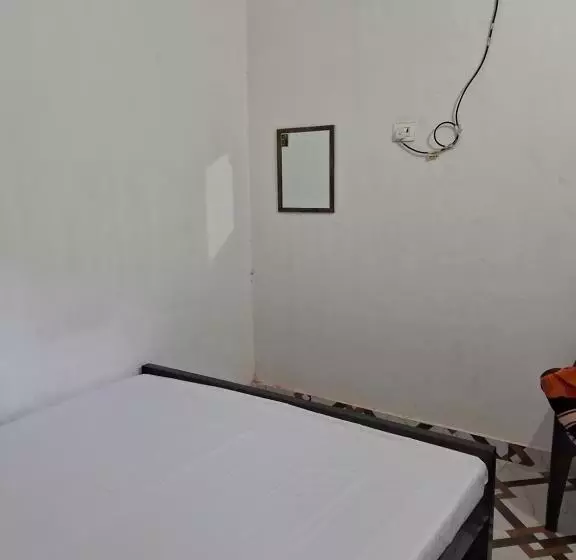 ペンション Park Avenue Guest House Sultanpur