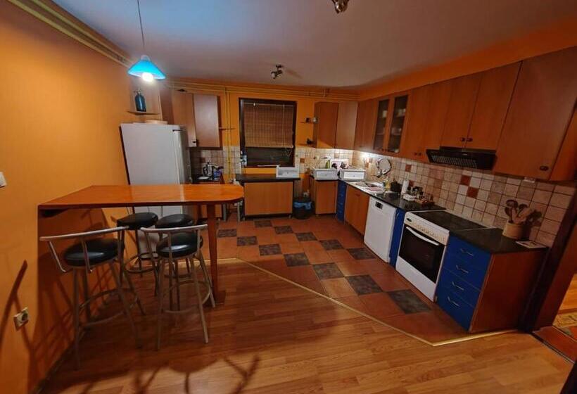 پانسیون Sobe Za Radnike