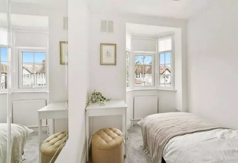 Majatalo Wembley Hububb Stay