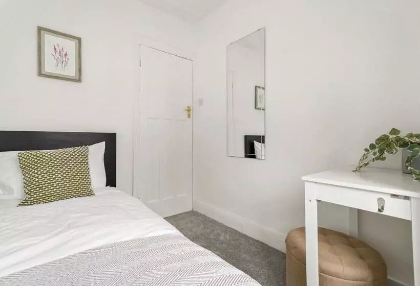 Majatalo Wembley Hububb Stay