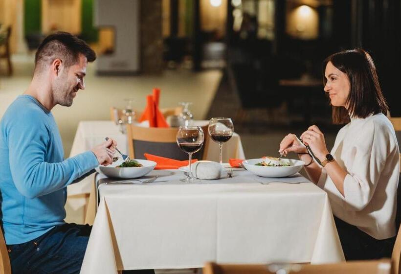 Spa & Wellness Hotel Fitak