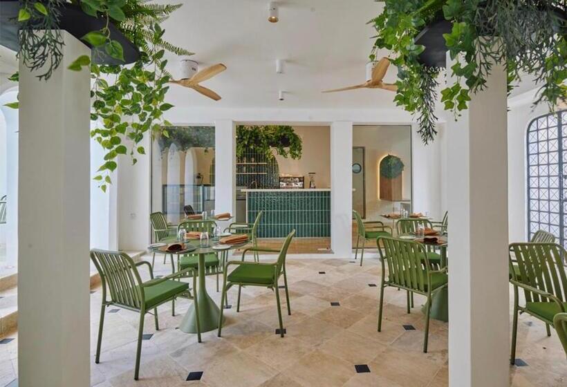 Stone Hotels Dhiffushi