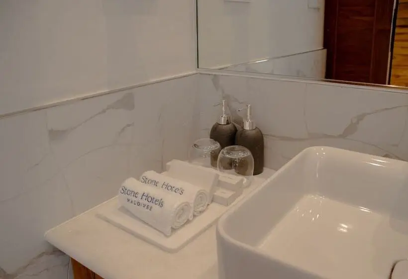 Stone Hotels Dhiffushi
