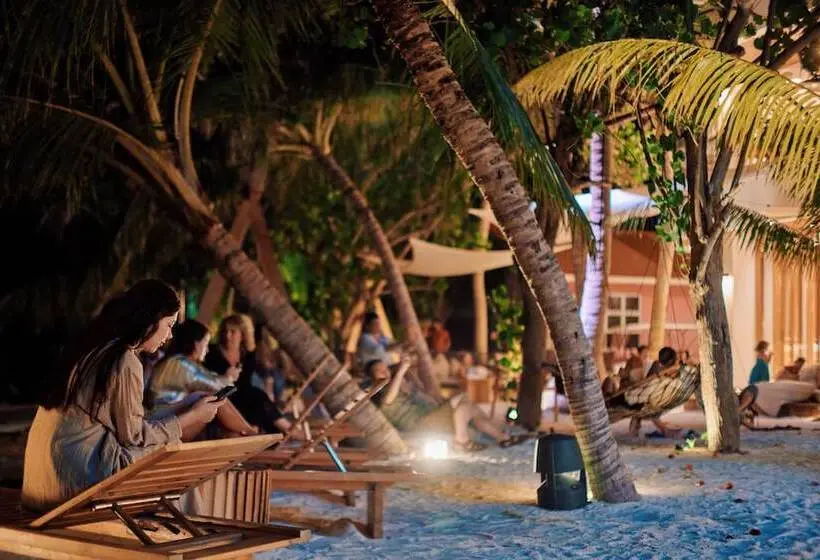 Stone Hotels Dhiffushi