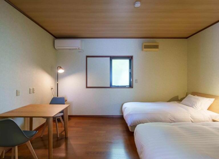 Bed and Breakfast ゲストハウス小布施