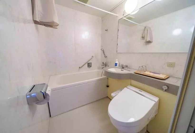 Aamiaismajoitus (B&B) ゲストハウス小布施