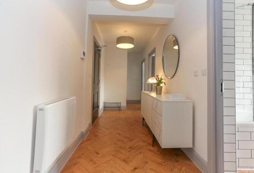 צימר Arlington House, Central Apartmant