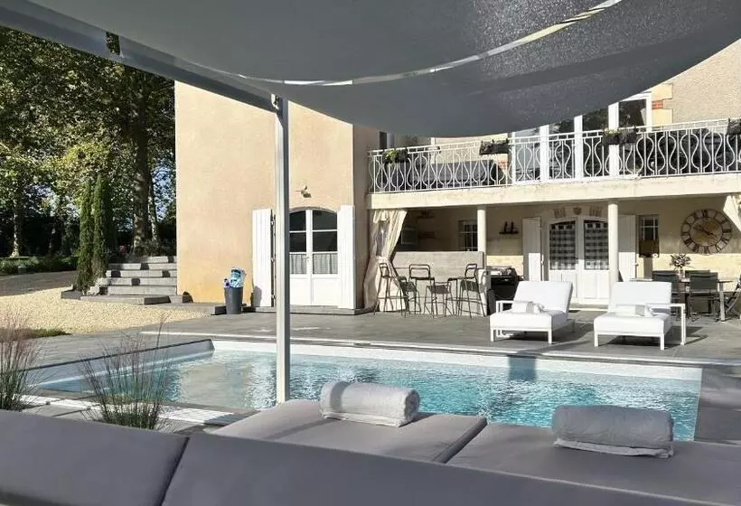 Aamiaismajoitus (B&B) Château Du Beugnon