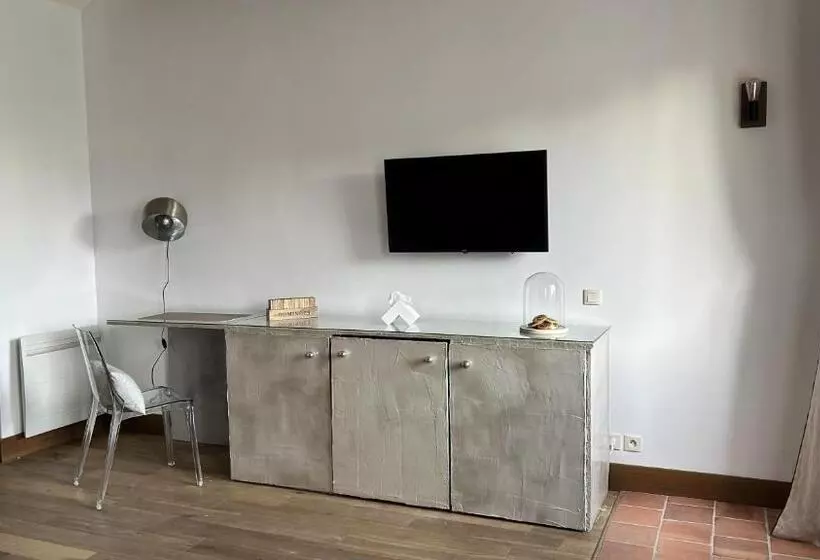 Aamiaismajoitus (B&B) Château Du Beugnon