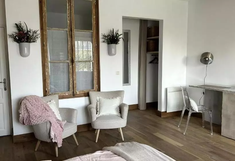 Aamiaismajoitus (B&B) Château Du Beugnon