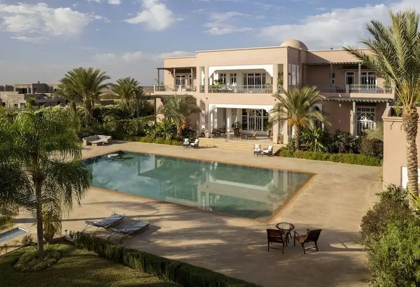 تختخواب و صبحانه The Levantine