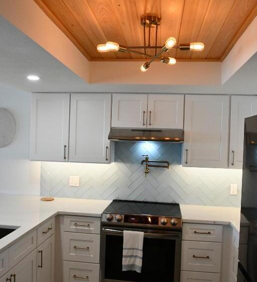 Breathtaking Views Beach Condo   Sleeps 8!