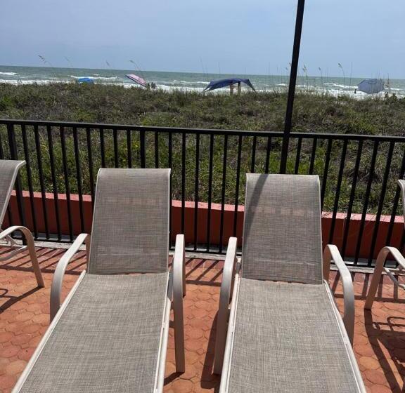 Breathtaking Views Beach Condo   Sleeps 8!