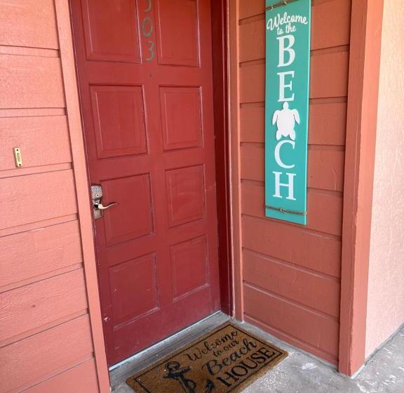 Breathtaking Views Beach Condo   Sleeps 8!