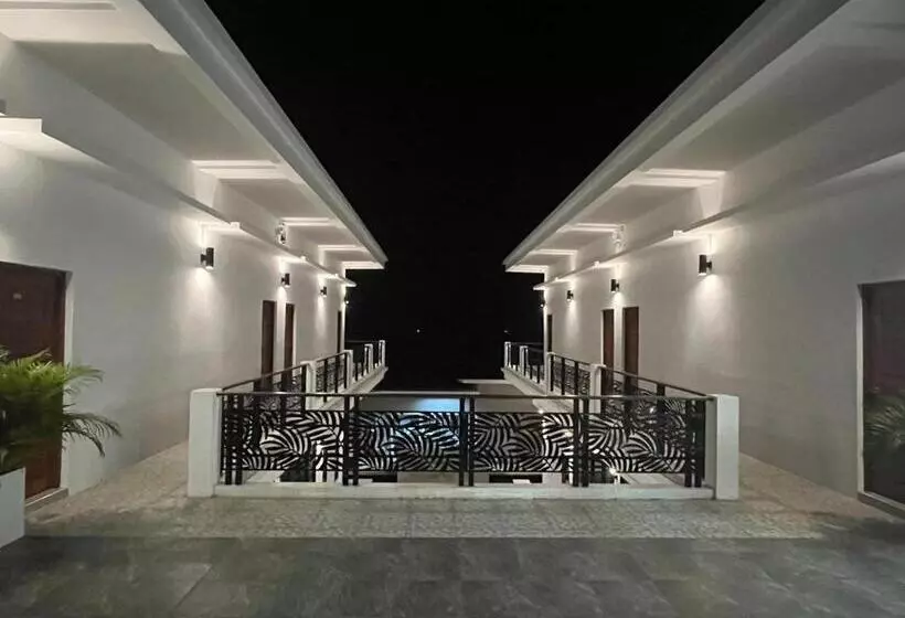 Dm Hotel & Cafe