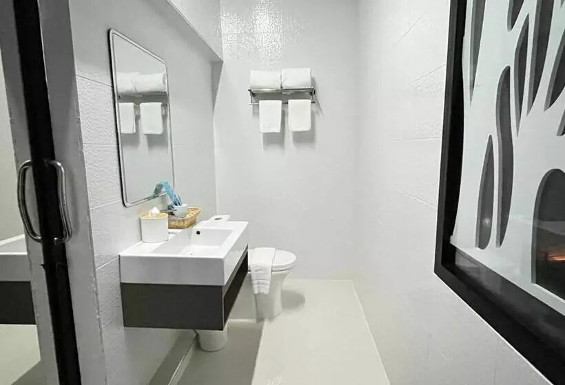 Dm Hotel & Cafe